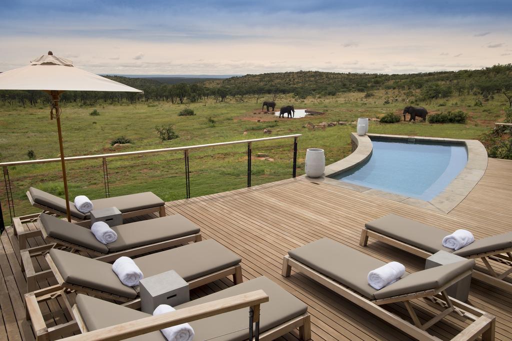 Mhondoro Safari Lodge & Villa Заповедник Велгевонден Экстерьер фото
